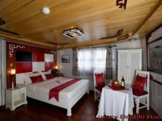 Halong Legacy Cruise Hotel Ха Лонг Екстериор снимка