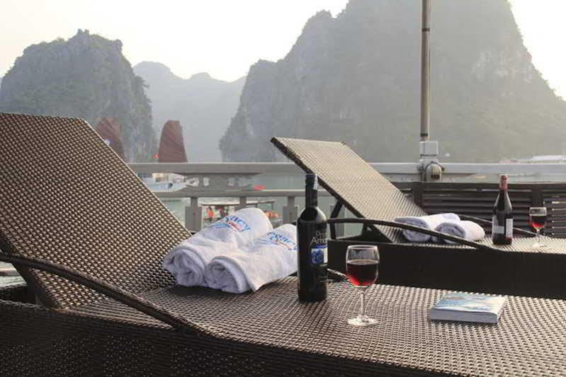Halong Legacy Cruise Hotel Ха Лонг Екстериор снимка